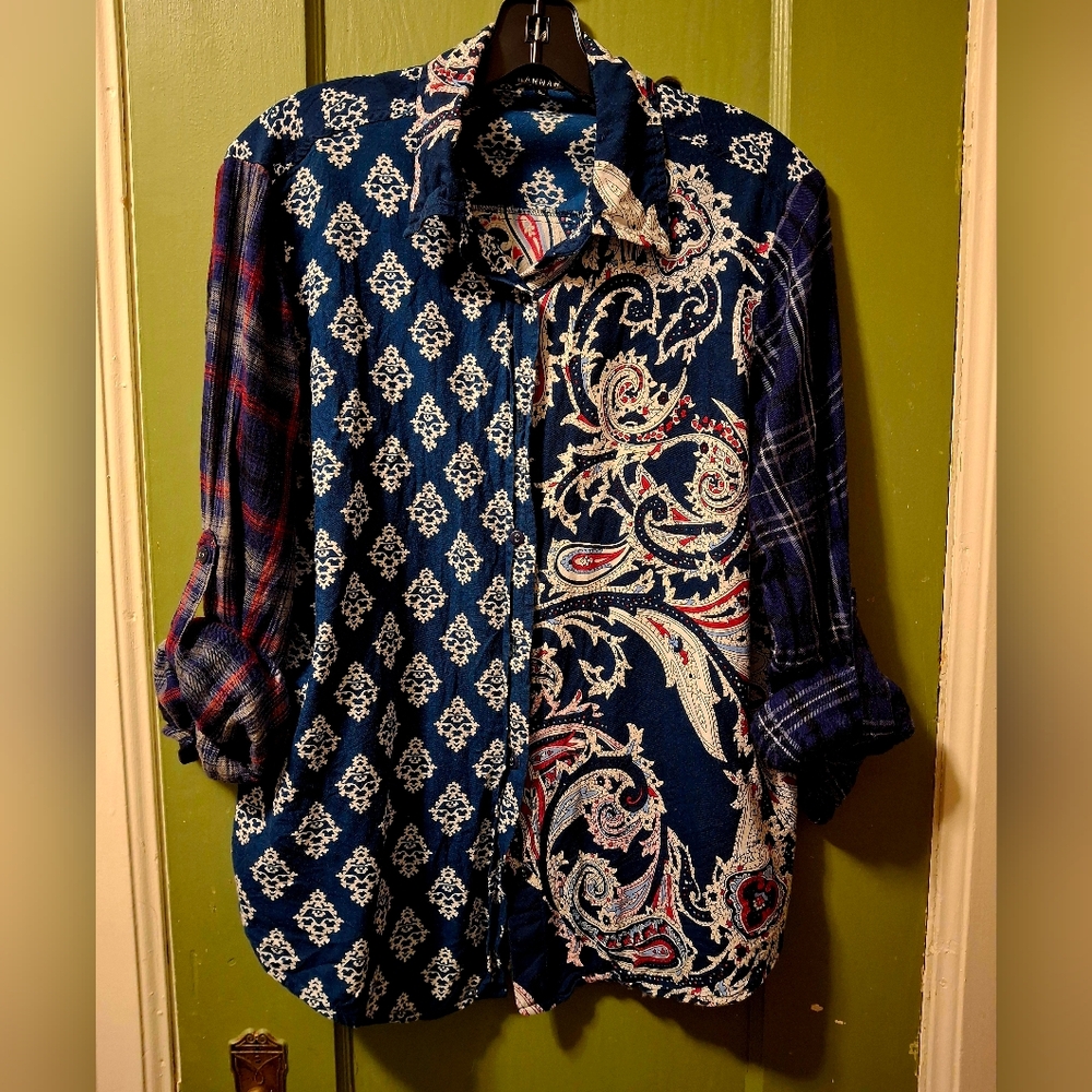HANNAH Women's L BOHO Red & Blue Paisley & Plaid Contrast Sleeves Collar Pre-own